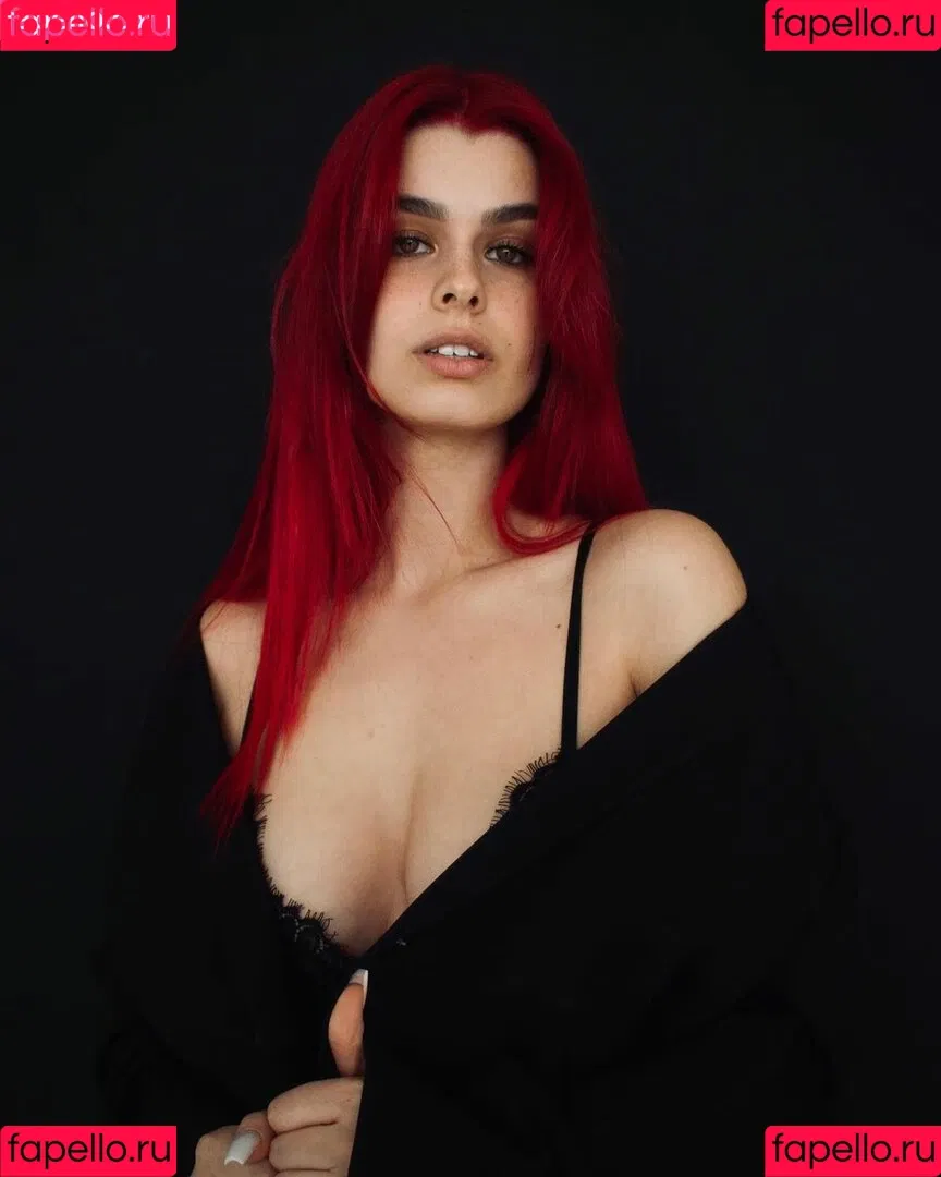 AnnaGazanis / anna.gazanis Onlyfans Photo Gallery 