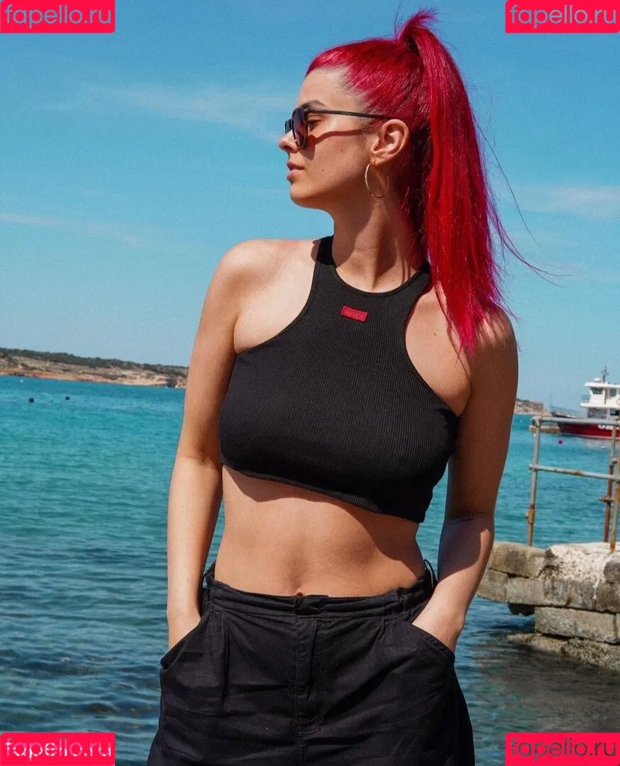 AnnaGazanis / anna.gazanis Onlyfans Photo Gallery 