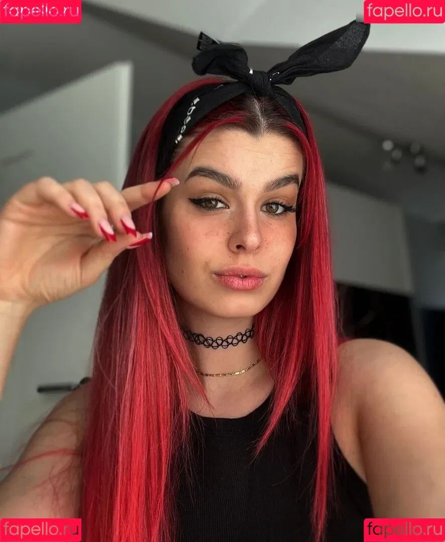 AnnaGazanis / anna.gazanis Onlyfans Photo Gallery 