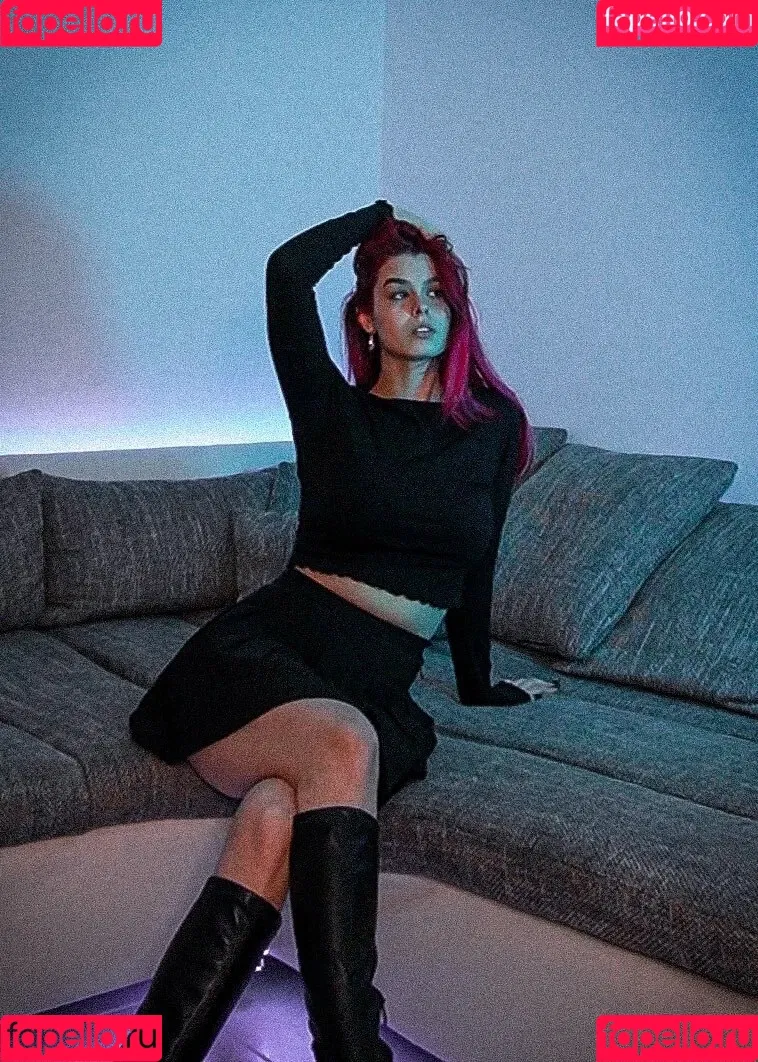 AnnaGazanis / anna.gazanis Onlyfans Photo Gallery 