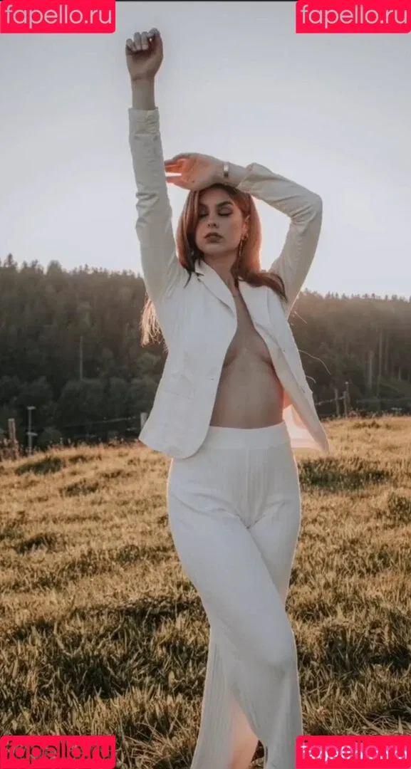 AnnaGazanis / anna.gazanis Onlyfans Photo Gallery 