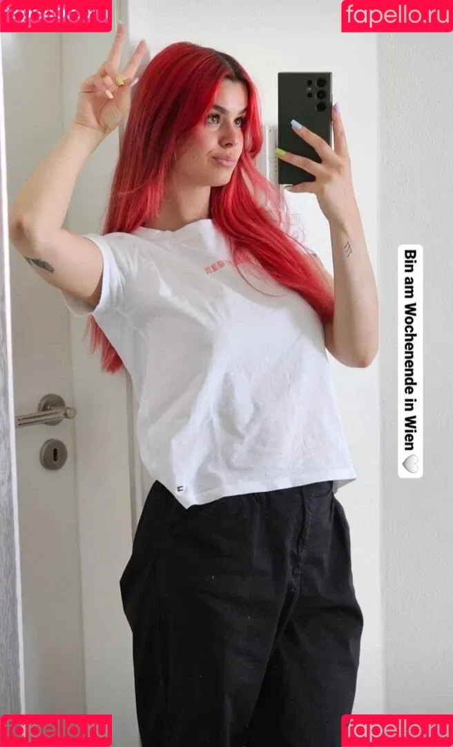 AnnaGazanis / anna.gazanis Onlyfans Photo Gallery 