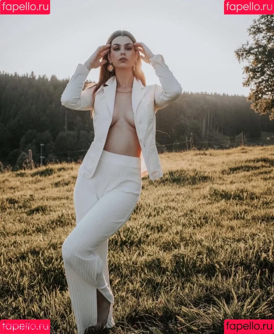 AnnaGazanis / anna.gazanis Onlyfans Photo Gallery 