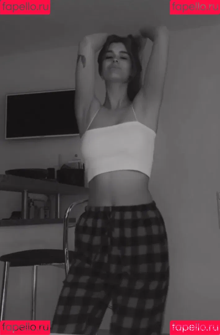 AnnaGazanis / anna.gazanis Onlyfans Photo Gallery 