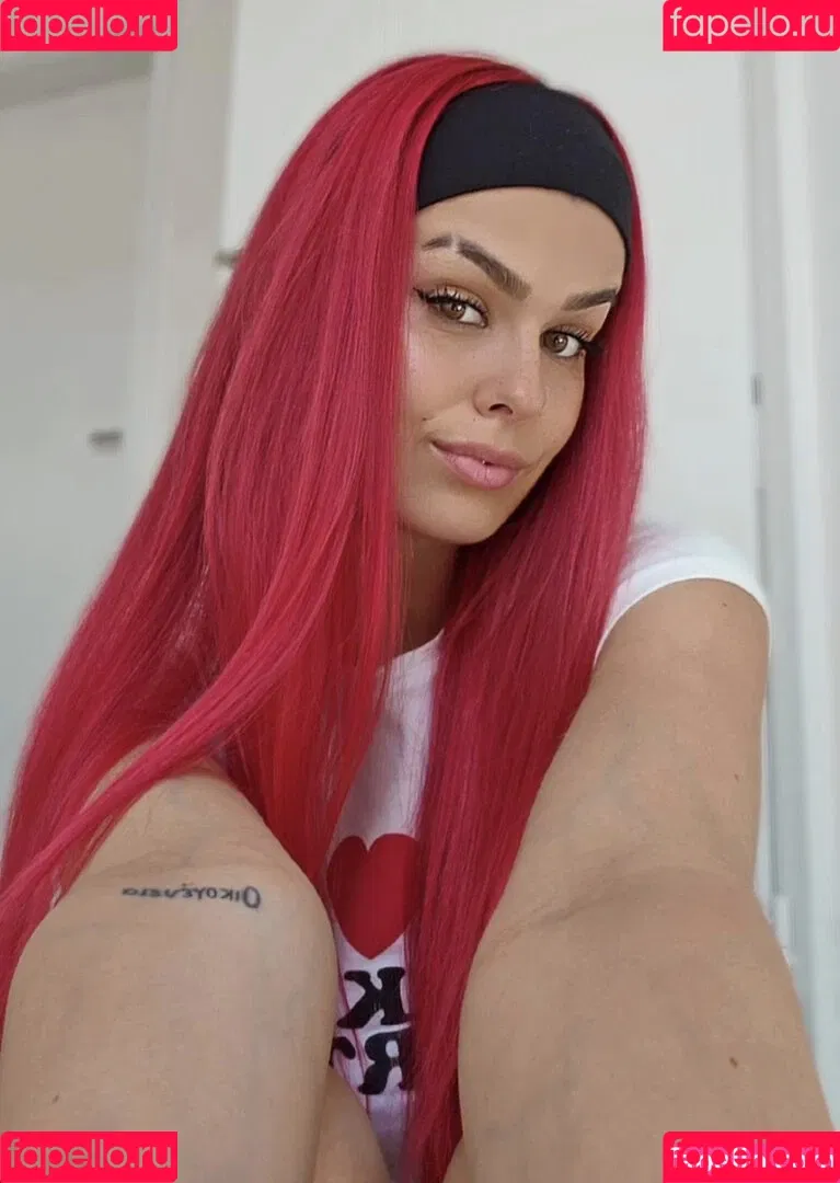 AnnaGazanis / anna.gazanis Onlyfans Photo Gallery 