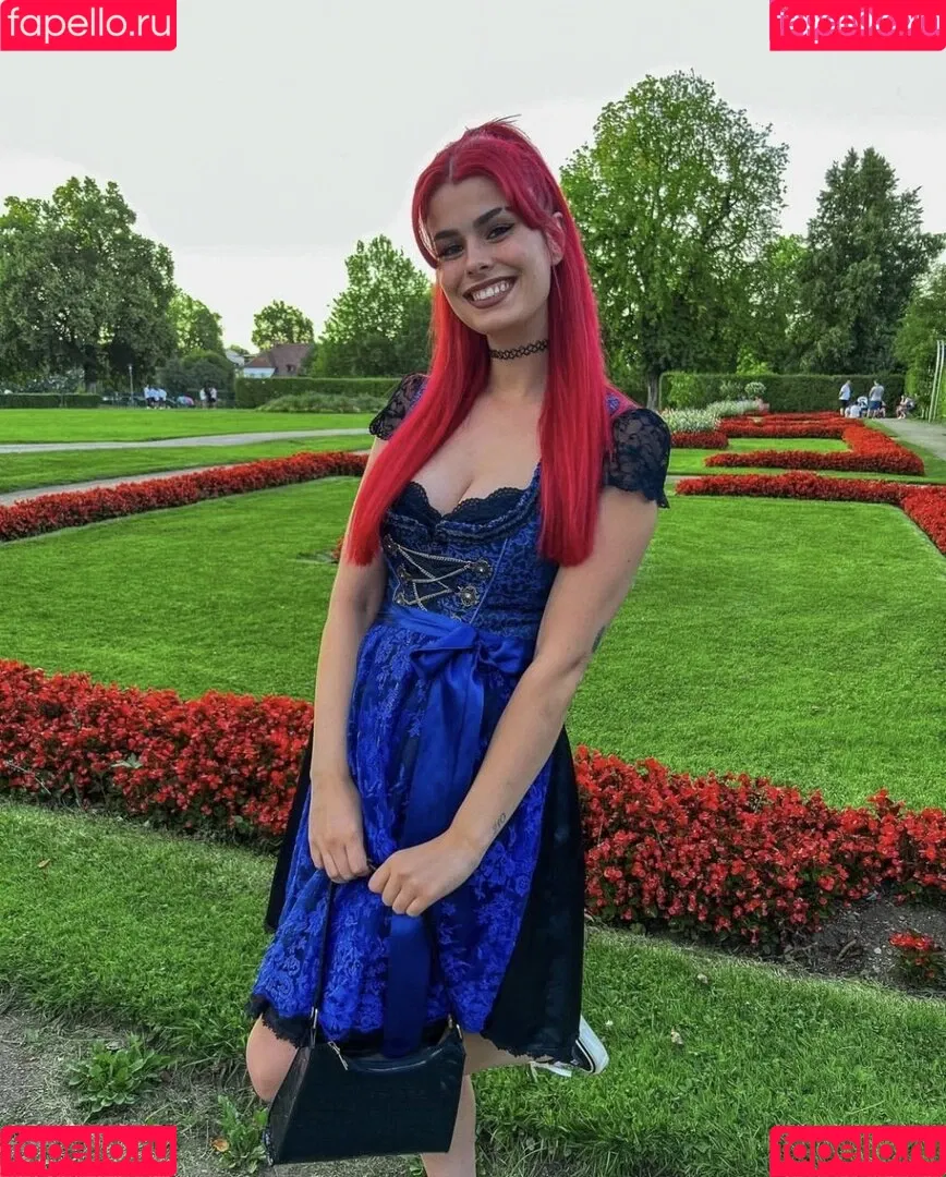 AnnaGazanis / anna.gazanis Onlyfans Photo Gallery 