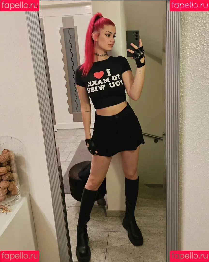 AnnaGazanis / anna.gazanis Onlyfans Photo Gallery 