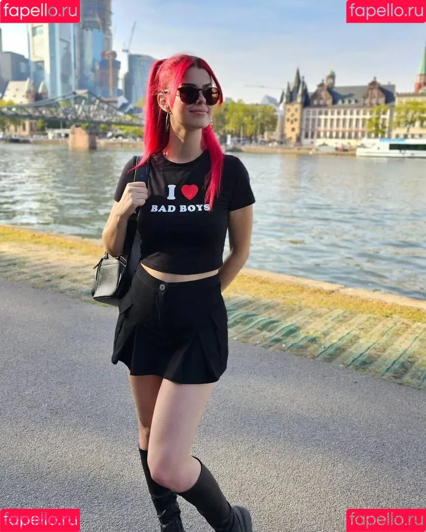 AnnaGazanis / anna.gazanis Onlyfans Photo Gallery 