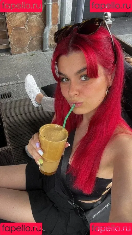 AnnaGazanis / anna.gazanis Onlyfans Photo Gallery 