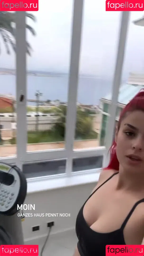 AnnaGazanis / anna.gazanis Onlyfans Photo Gallery 