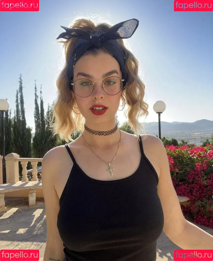 AnnaGazanis / anna.gazanis Onlyfans Photo Gallery 