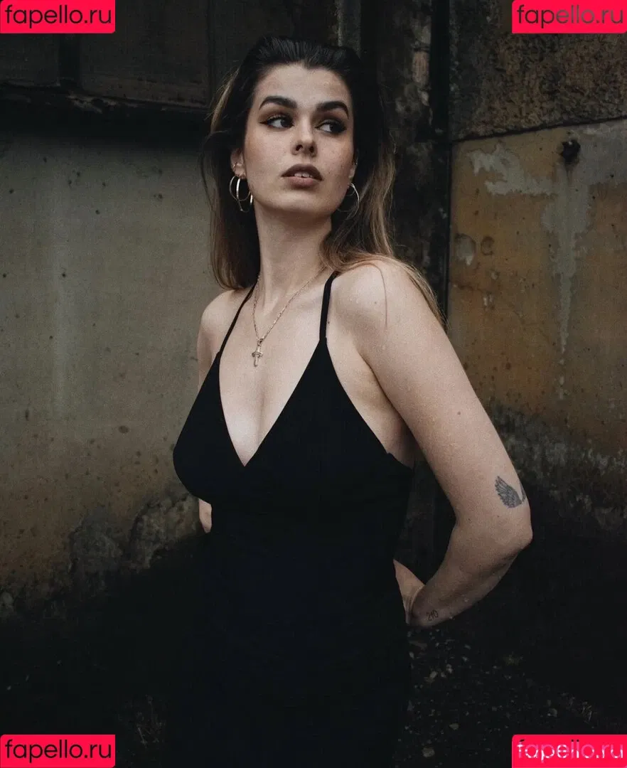 AnnaGazanis / anna.gazanis Onlyfans Photo Gallery 