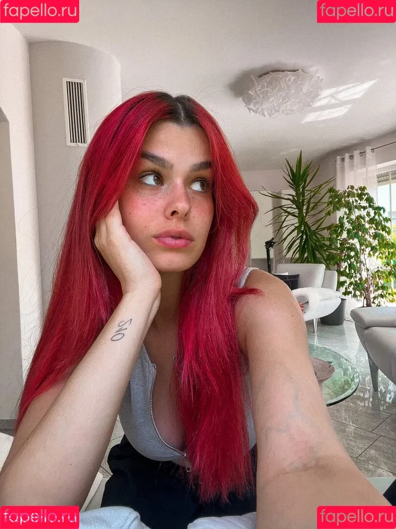 AnnaGazanis / anna.gazanis Onlyfans Photo Gallery 