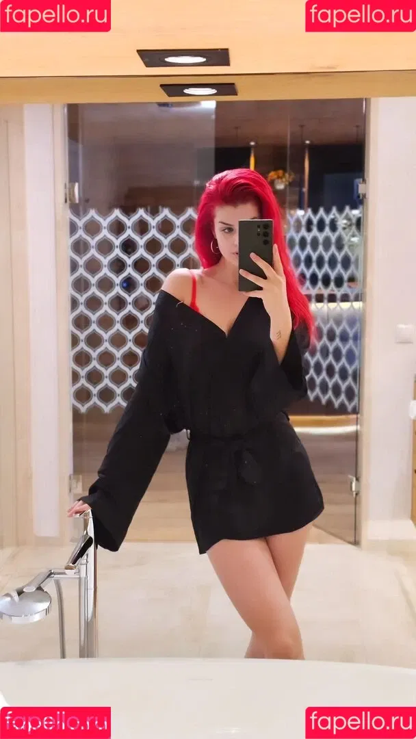 AnnaGazanis / anna.gazanis Onlyfans Photo Gallery 