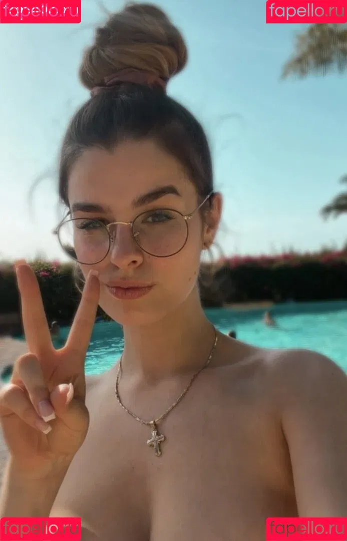 AnnaGazanis / anna.gazanis Onlyfans Photo Gallery 