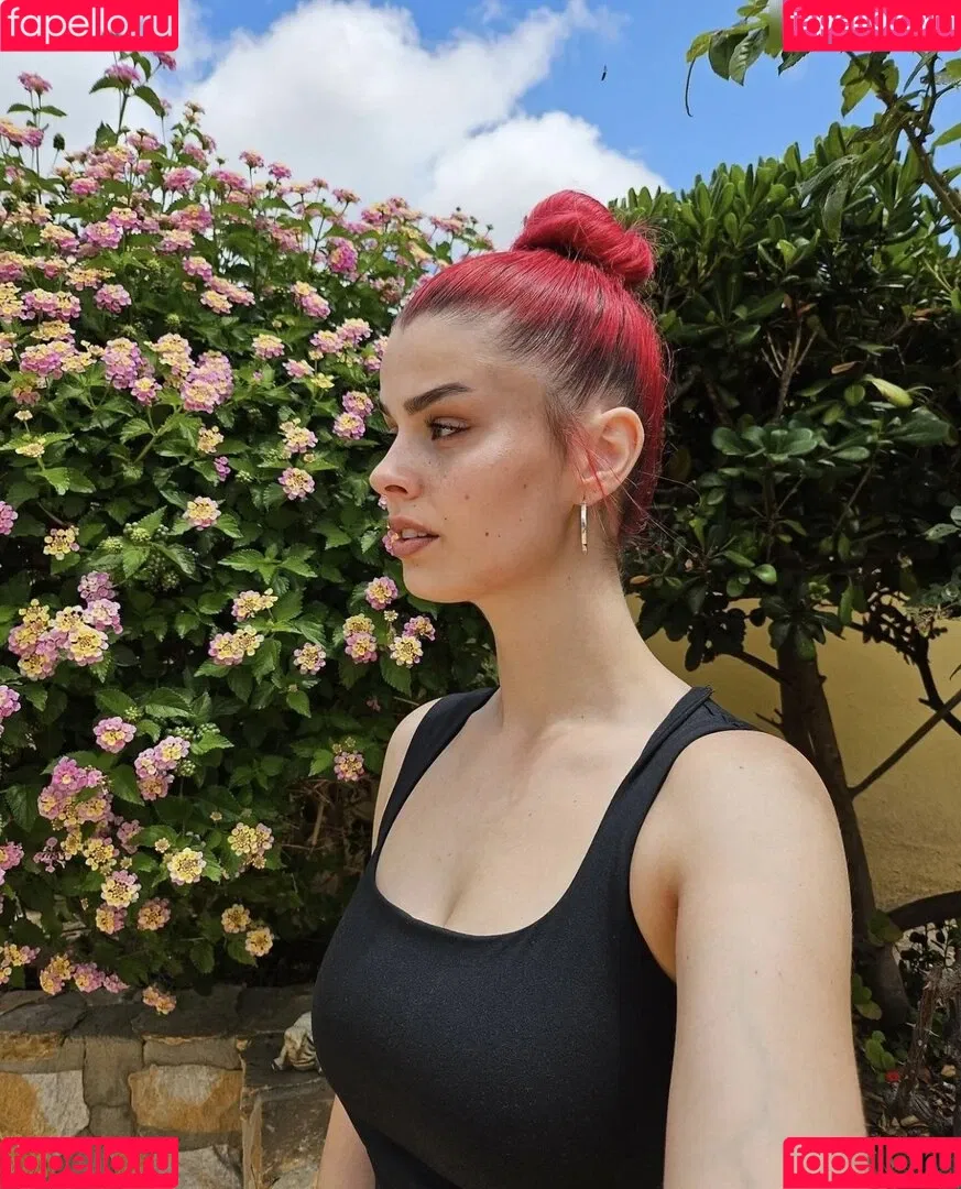 AnnaGazanis / anna.gazanis Onlyfans Photo Gallery 