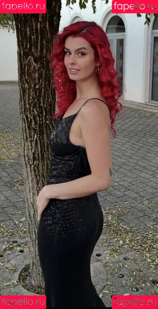 AnnaGazanis / anna.gazanis Onlyfans Photo Gallery 