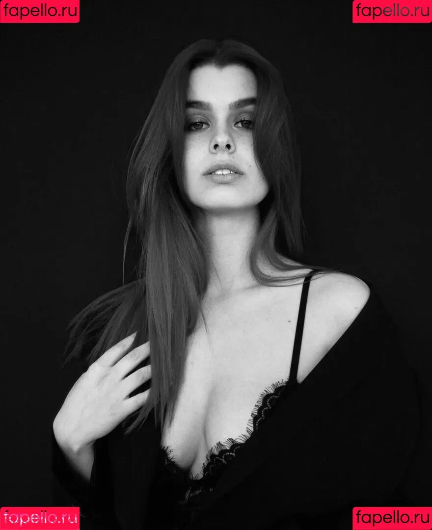 AnnaGazanis / anna.gazanis Onlyfans Photo Gallery 