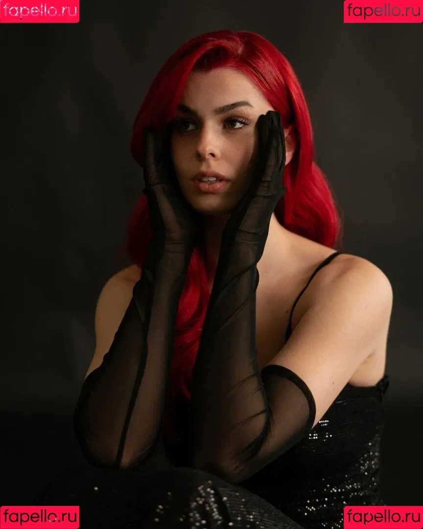 AnnaGazanis / anna.gazanis Onlyfans Photo Gallery 