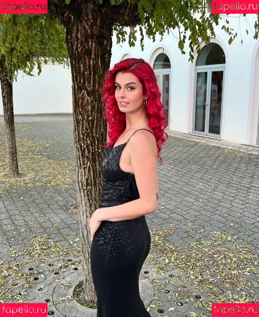 AnnaGazanis / anna.gazanis Onlyfans Photo Gallery 