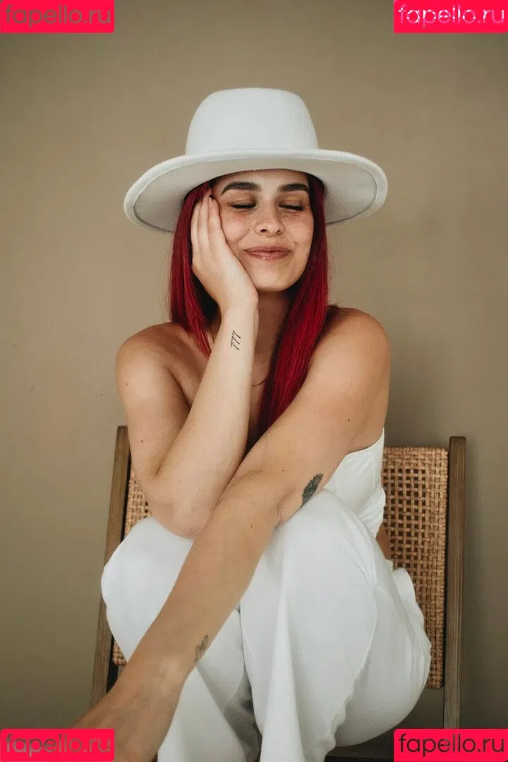 AnnaGazanis / anna.gazanis Onlyfans Photo Gallery 