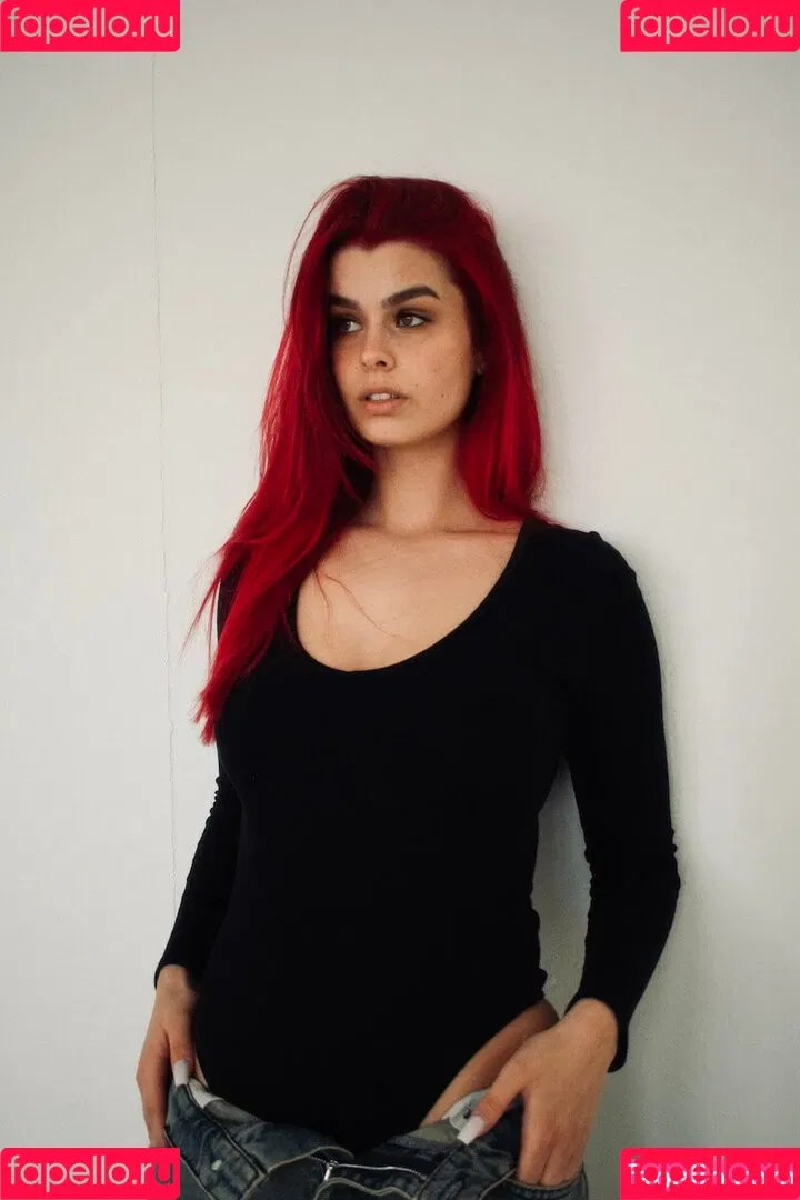 AnnaGazanis / anna.gazanis Onlyfans Photo Gallery 