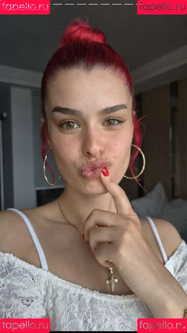 AnnaGazanis / anna.gazanis Onlyfans Photo Gallery 