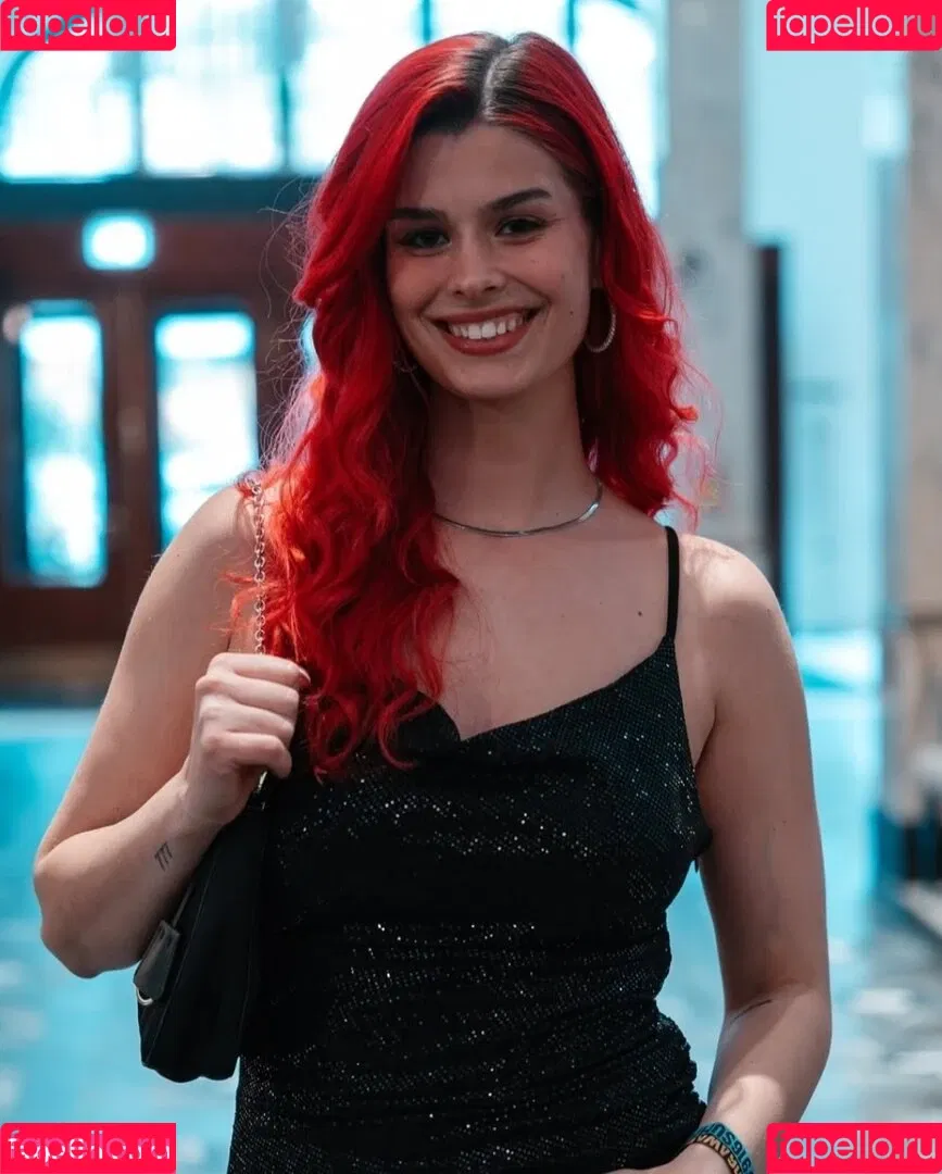 AnnaGazanis / anna.gazanis Onlyfans Photo Gallery 