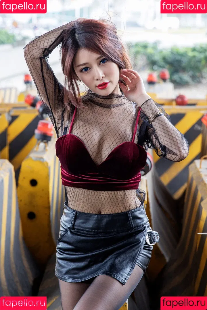 anxi666 / vickybaby / vickybaby61 / 安希Anxi Onlyfans Photo Gallery 