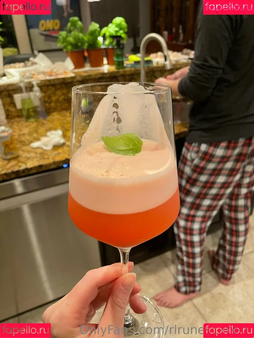 RLrunescapeGF / its_rlrunescapegf Onlyfans Photo Gallery 