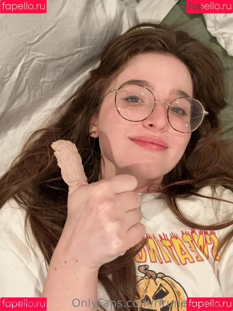 RLrunescapeGF / its_rlrunescapegf Onlyfans Photo Gallery 