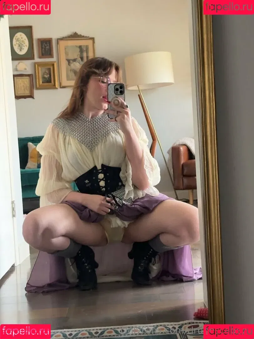 RLrunescapeGF / its_rlrunescapegf Onlyfans Photo Gallery 