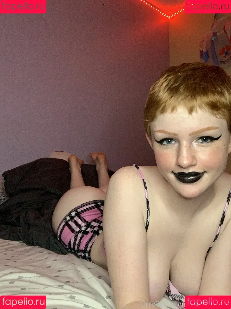 aaliyah0may0 / aaliyah_may / notaaliyahmay Onlyfans Photo Gallery 