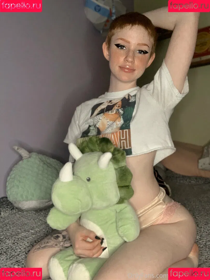 aaliyah0may0 / aaliyah_may / notaaliyahmay Onlyfans Photo Gallery 