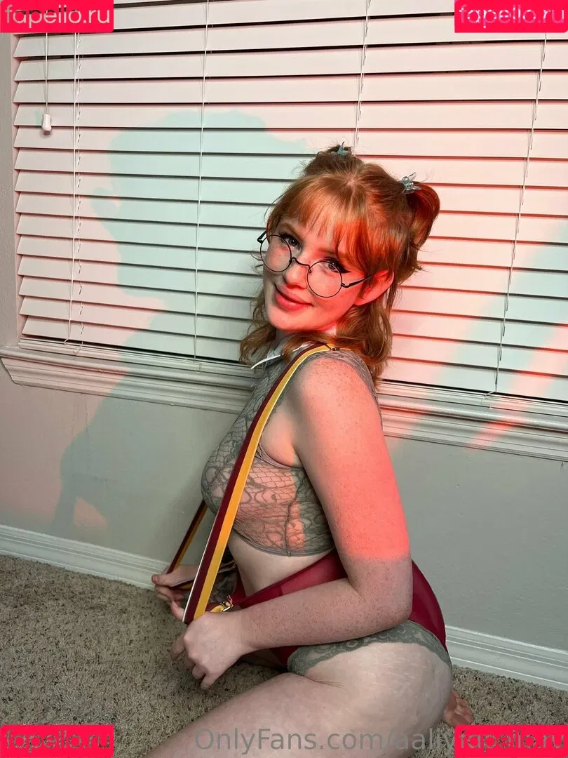 aaliyah0may0 / aaliyah_may / notaaliyahmay Onlyfans Photo Gallery 