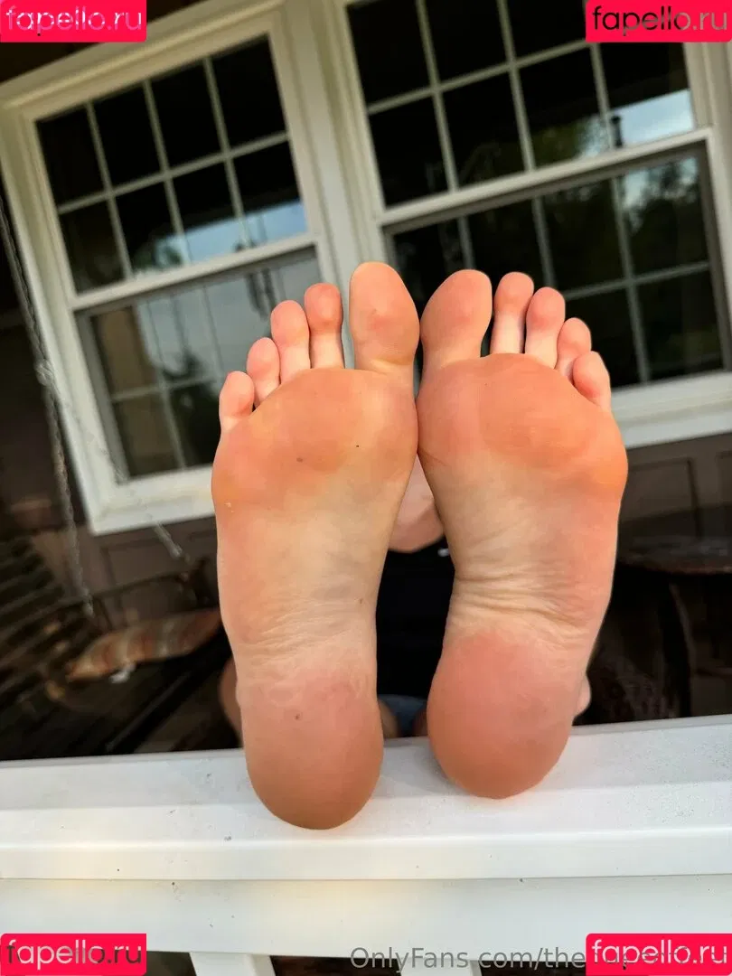 queenfootsy / thequeeoffeet Onlyfans Photo Gallery 
