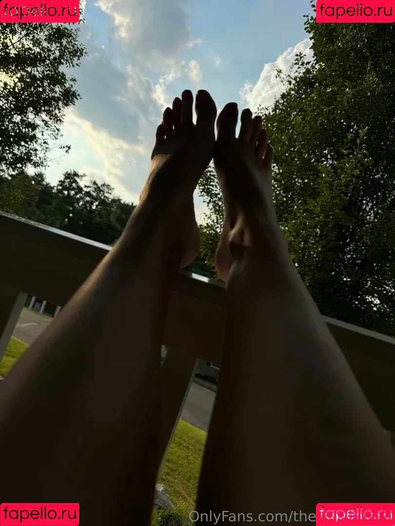 queenfootsy / thequeeoffeet Onlyfans Photo Gallery 