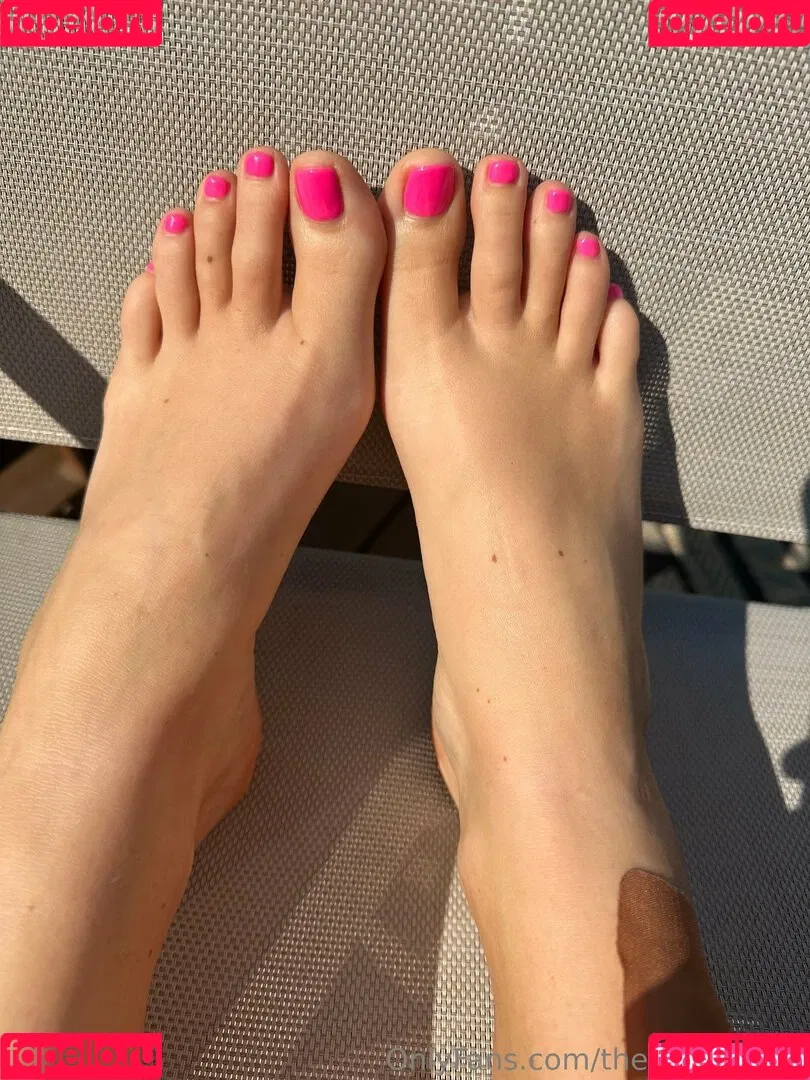 queenfootsy / thequeeoffeet Onlyfans Photo Gallery 