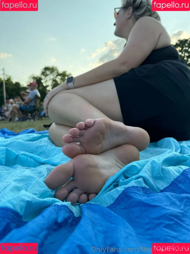 queenfootsy / thequeeoffeet Onlyfans Photo Gallery 