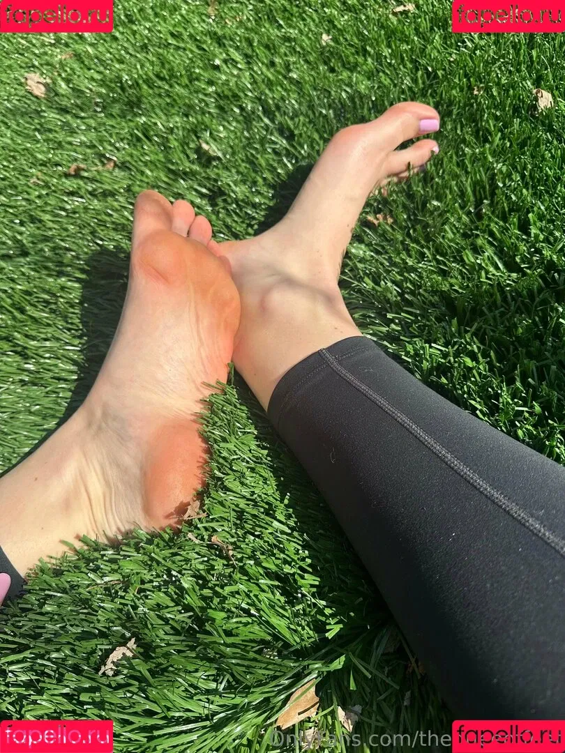 queenfootsy / thequeeoffeet Onlyfans Photo Gallery 