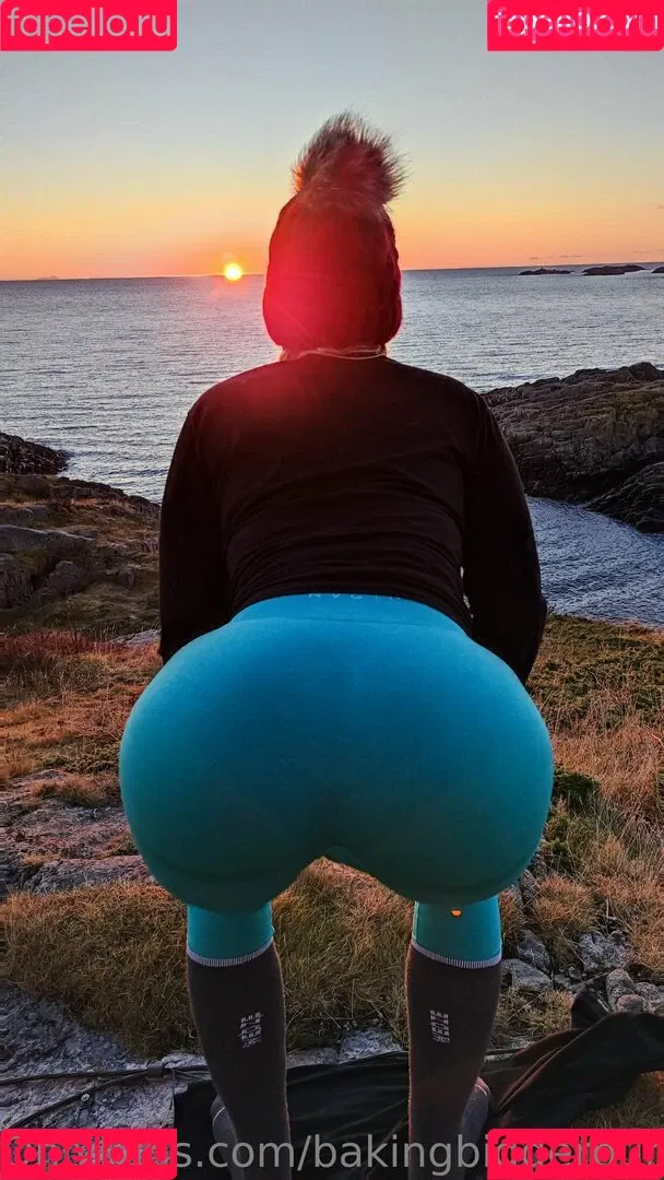 bakingbiggerbuns Onlyfans Photo Gallery 