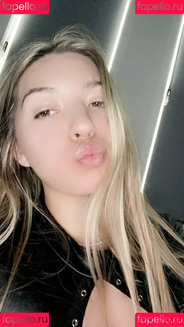 barbieteen18 Onlyfans Photo Gallery 