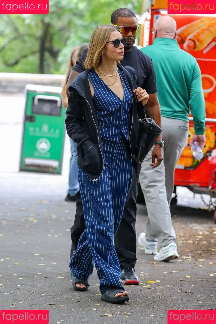 Jessica Biel / JessicaBiel / jessica_biel Onlyfans Photo Gallery 