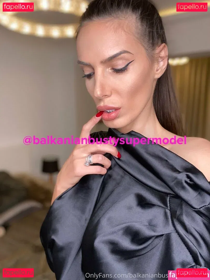balkanianbustysupermodel Onlyfans Photo Gallery 