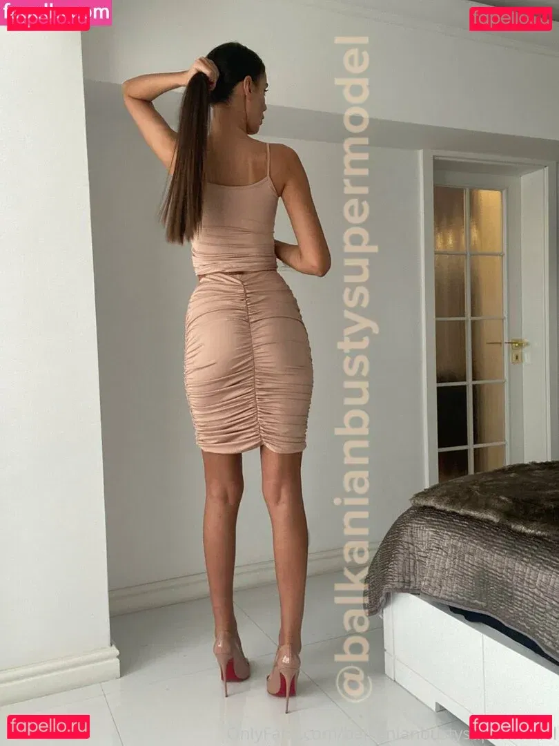 balkanianbustysupermodel Onlyfans Photo Gallery 