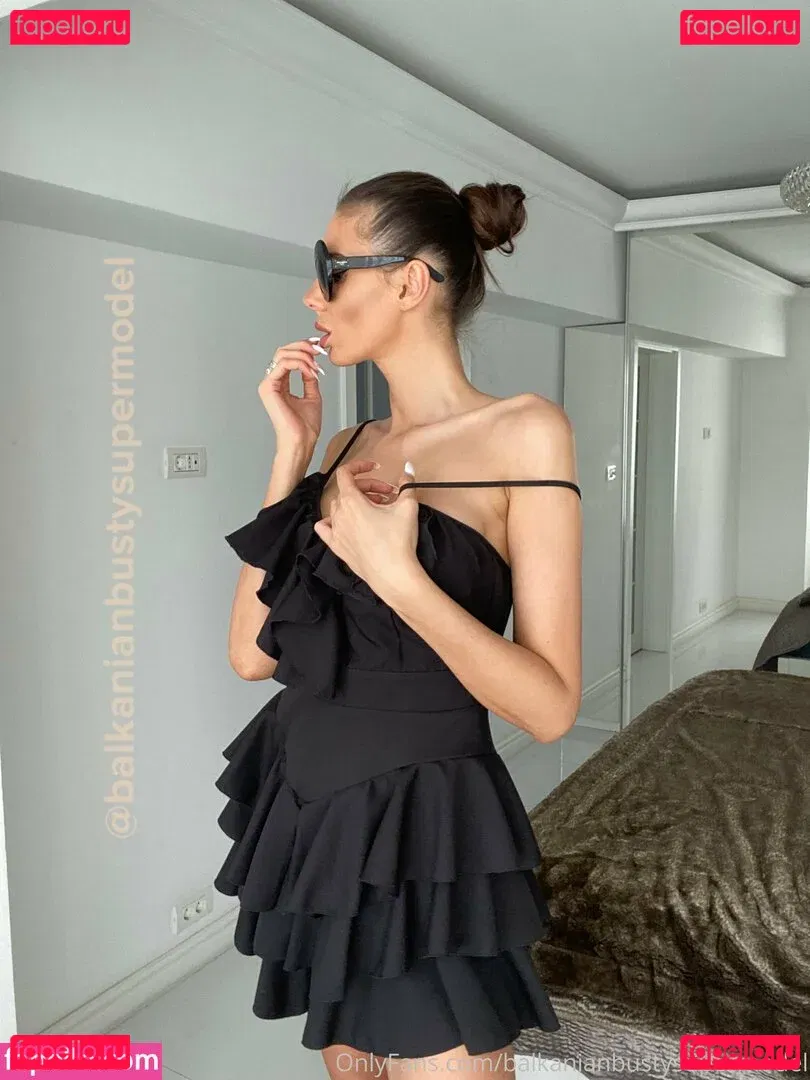 balkanianbustysupermodel Onlyfans Photo Gallery 
