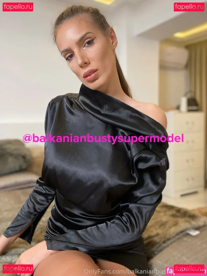balkanianbustysupermodel Onlyfans Photo Gallery 