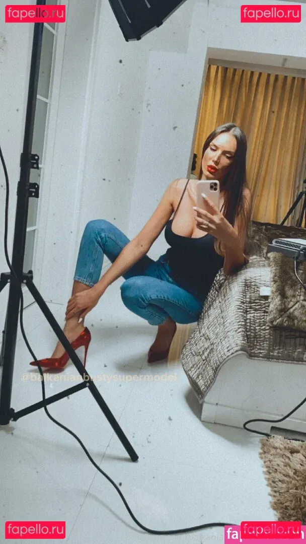 balkanianbustysupermodel Onlyfans Photo Gallery 