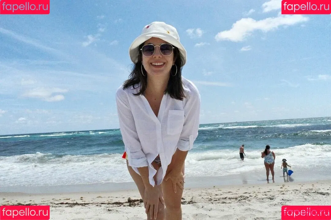 Sweet Carol / carolinarossi10 / curveswithcaroline Onlyfans Photo Gallery 