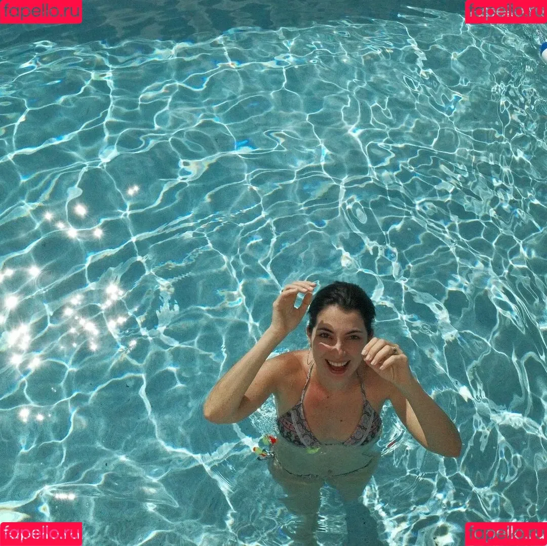 Sweet Carol / carolinarossi10 / curveswithcaroline Onlyfans Photo Gallery 